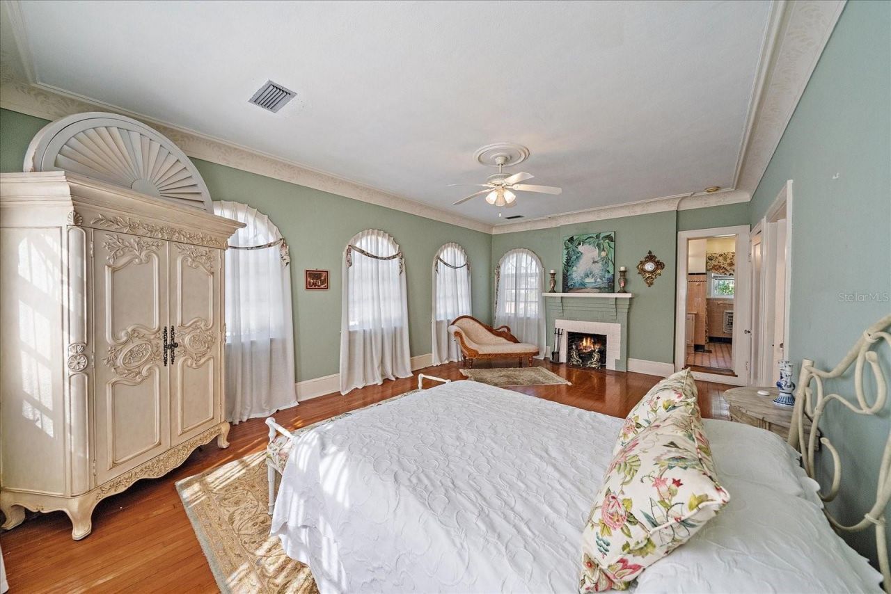 2830 Bay Shore Circle , Sarasota, FL 34234 Photo