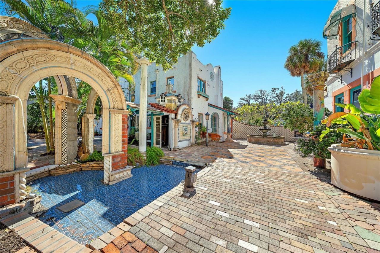 2830 Bay Shore Circle , Sarasota, FL 34234 Photo