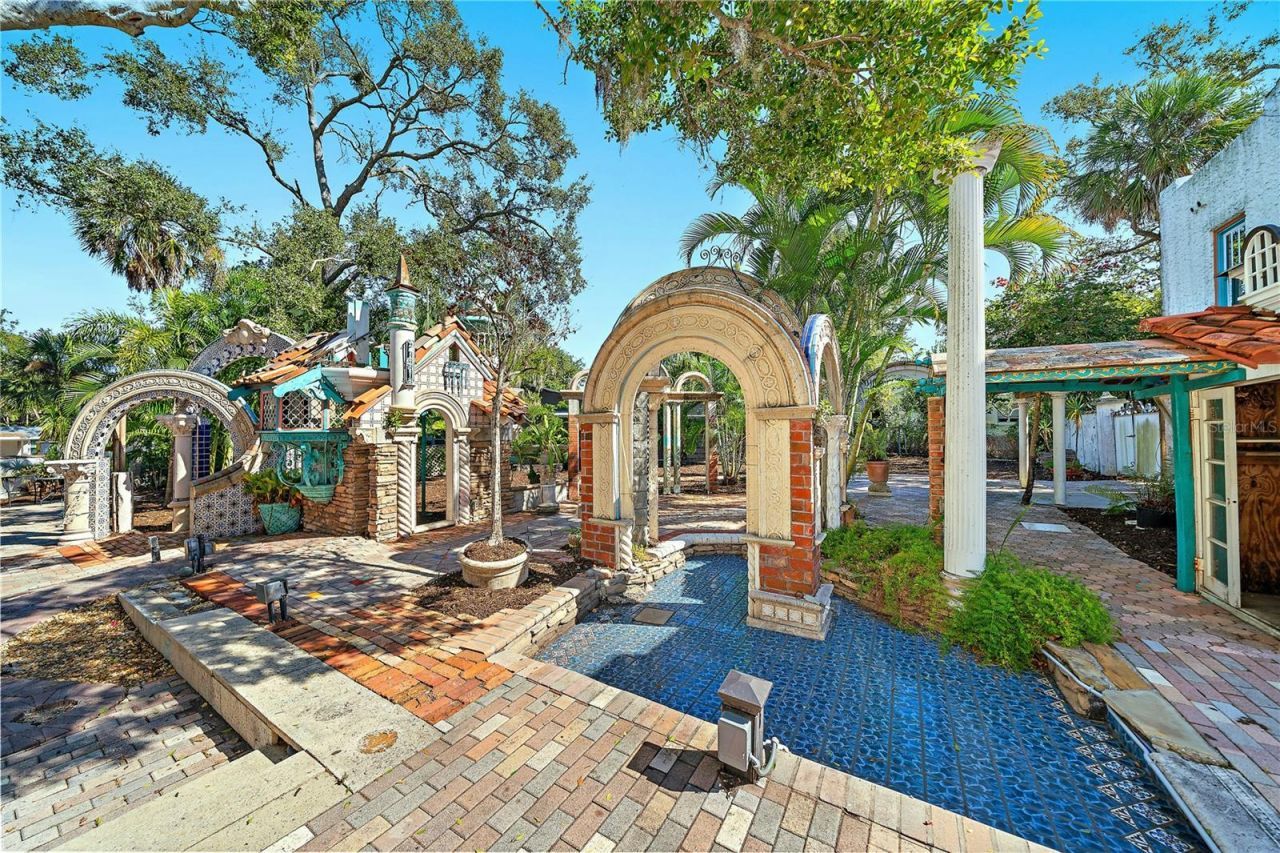 2830 Bay Shore Circle , Sarasota, FL 34234 Photo