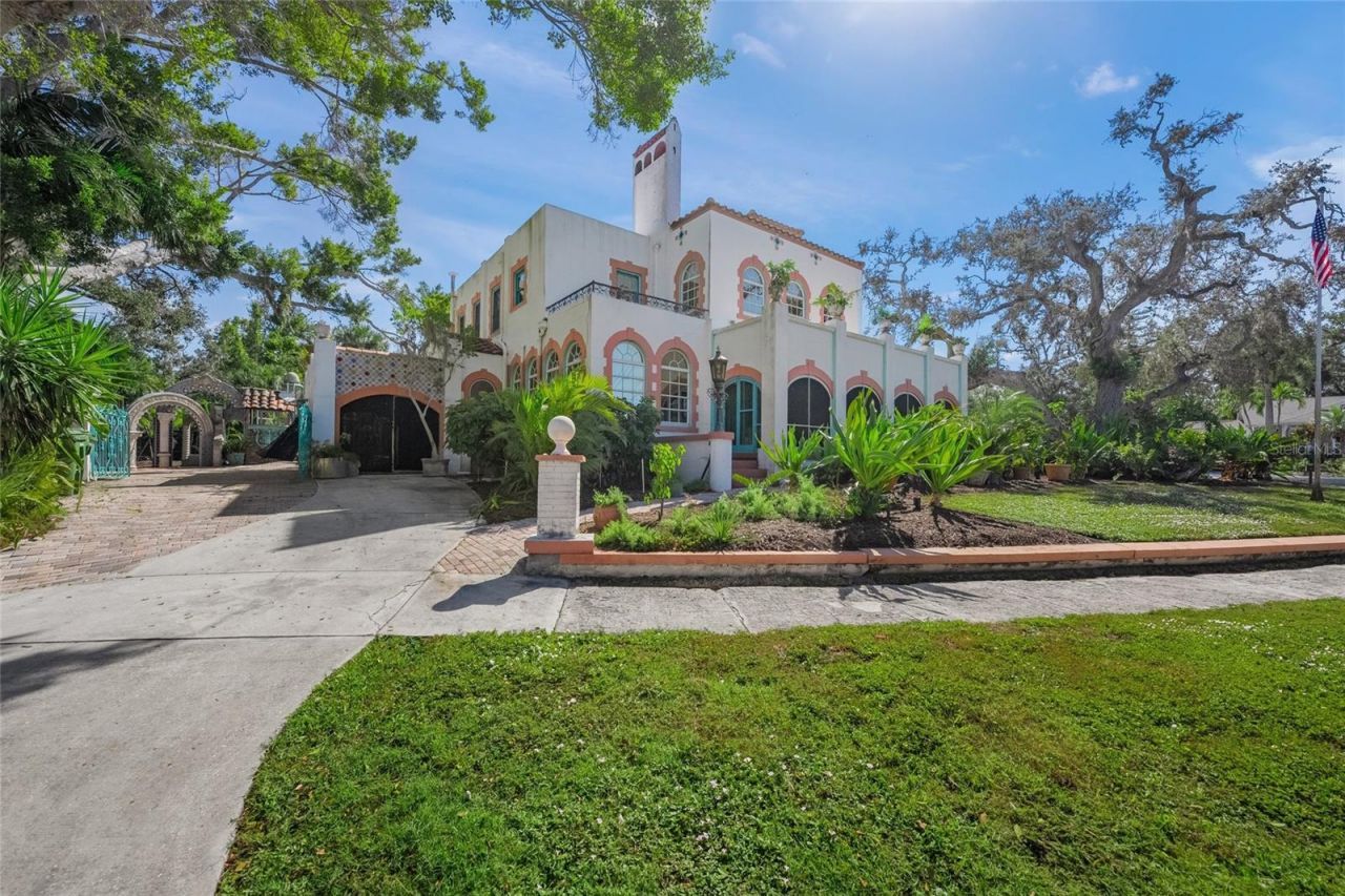 2830 Bay Shore Circle , Sarasota, FL 34234 Photo