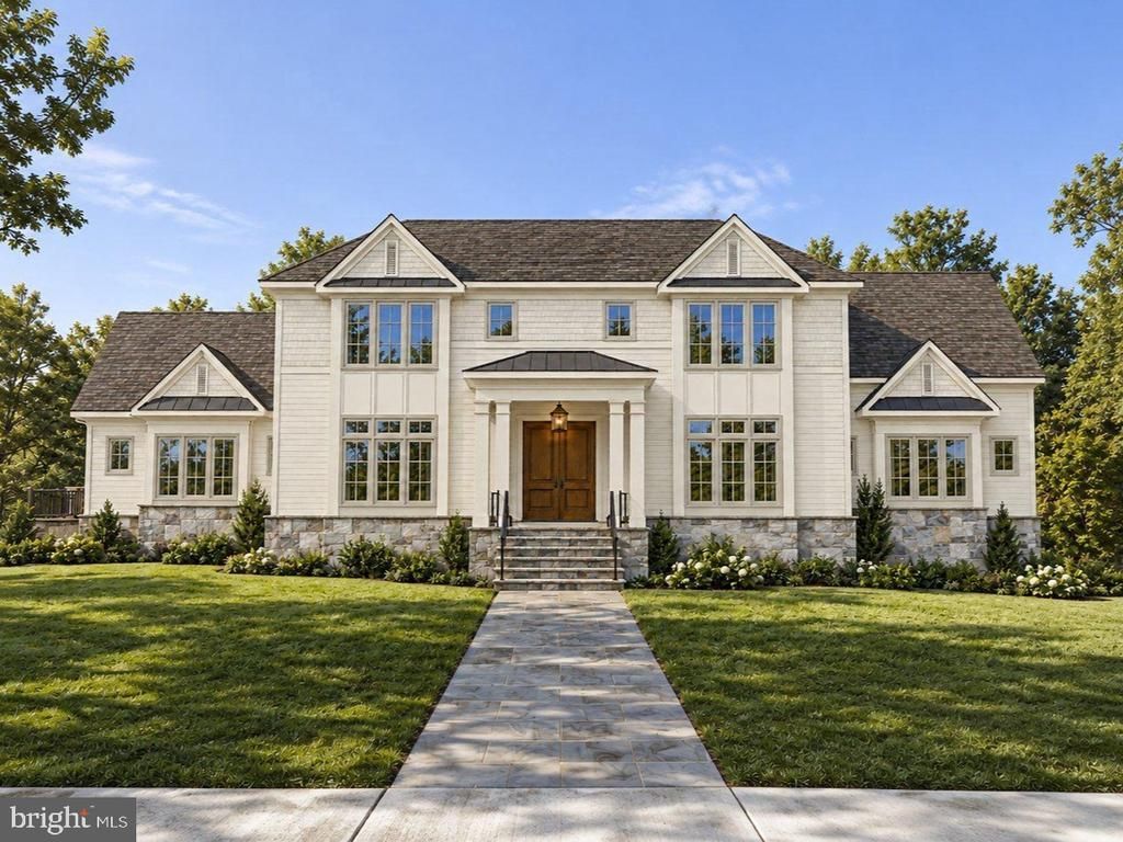 5921 Autumn Drive, McLean, VA 22101 Main Photo