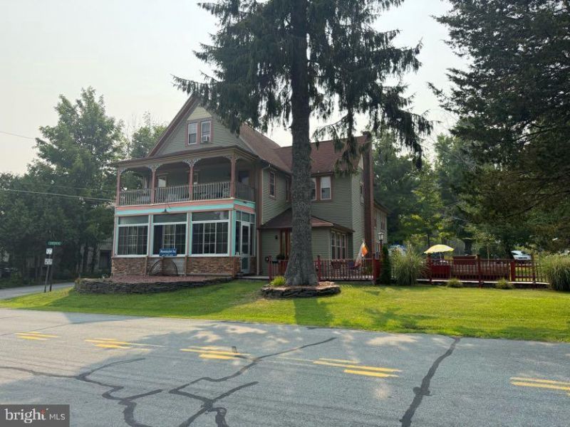 87 MILANVILLE ROAD , BEACH LAKE, PA 18405