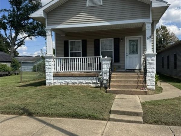 922 SE Eighth Street, Evansville, IN 47713