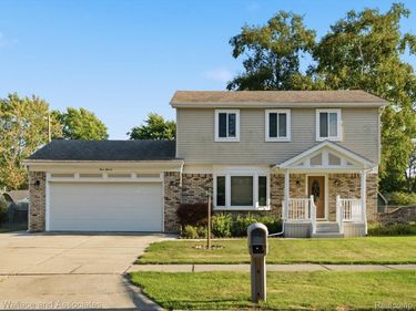 411 Sandpiper Lane, Marysville, Mi 48040