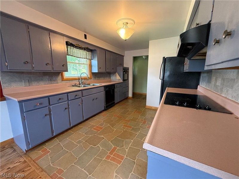 1719 Cambridge Road, Coshocton, OH 43812 Photo 3