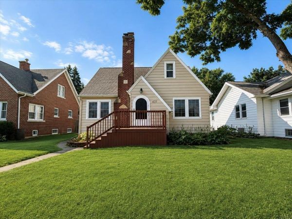 435 Campbell Avenue, Waterloo, IA 50701