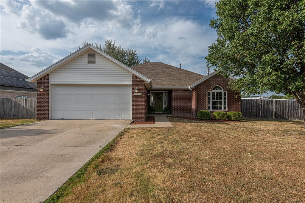 1242 Fox Trail Drive, Elkins, AR 72727 Main Photo