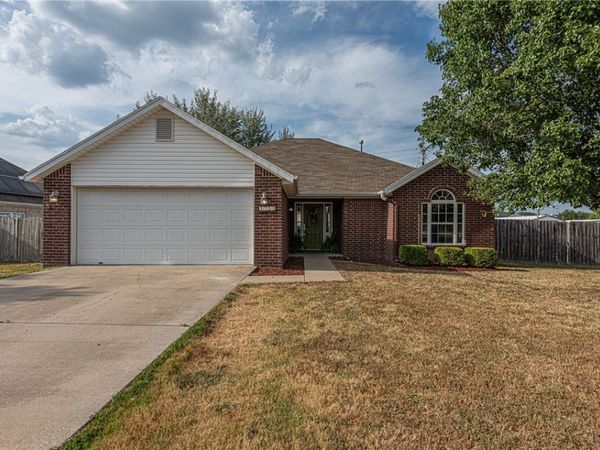 1242 Fox Trail Drive , Elkins, AR 72727