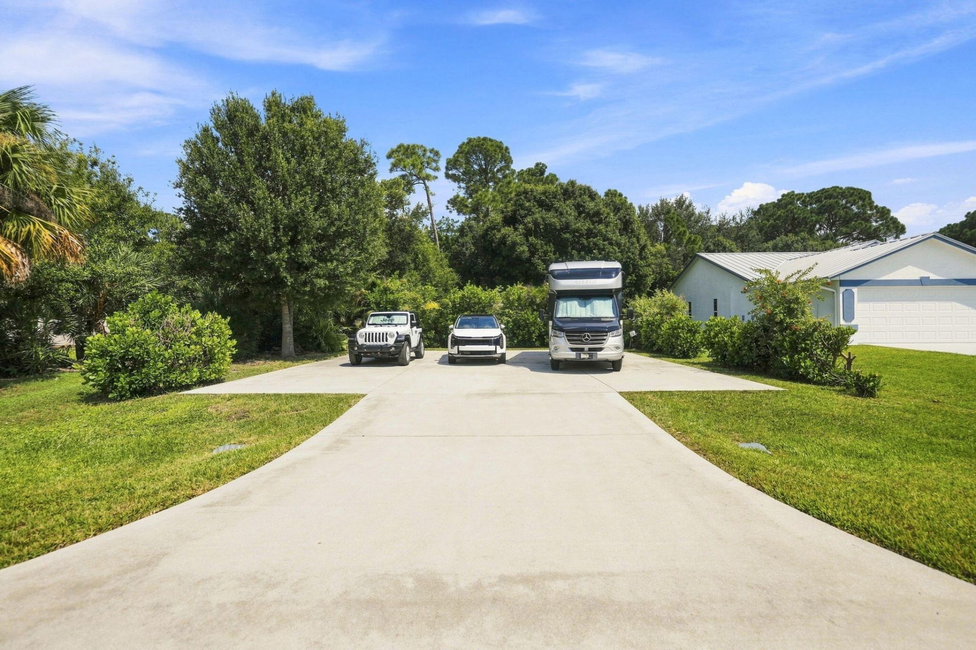 1901 SW Yellowtail Avenue, Port Saint Lucie, FL 34953 Photo