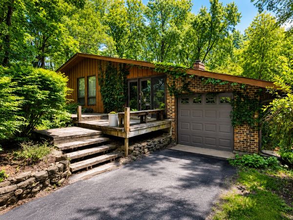 3N353 Pine Hills Road , St. Charles, IL 60175