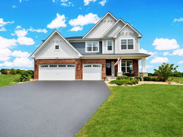 10 Crystal Downs Drive , Hawthorn Woods, IL 60047