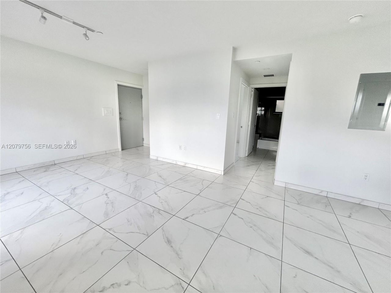 836 SW 2nd St, Unit 401, Miami, FL 33130 Photo