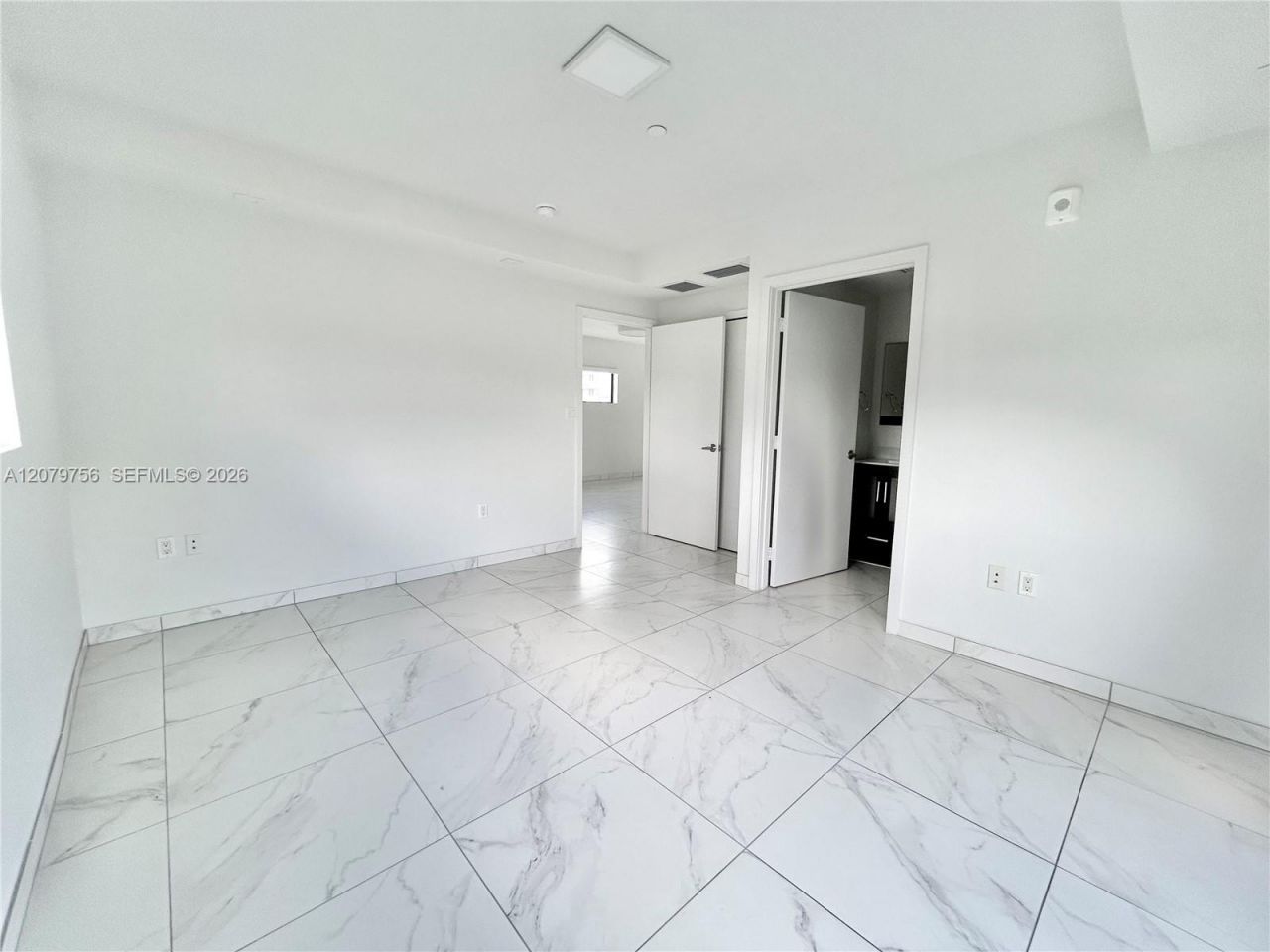 836 SW 2nd St, Unit 401, Miami, FL 33130 Photo
