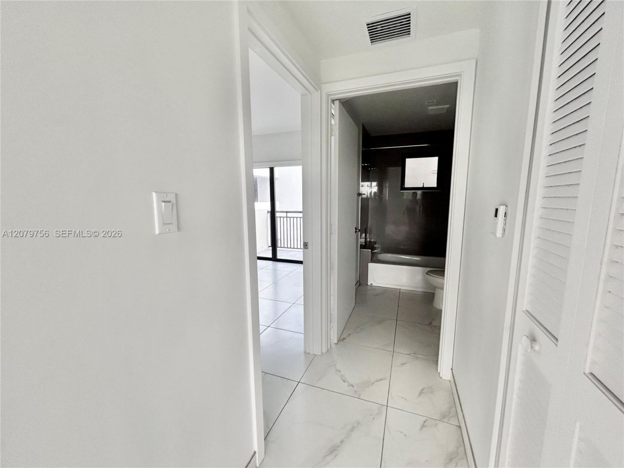 836 SW 2nd St, Unit 401, Miami, FL 33130 Photo