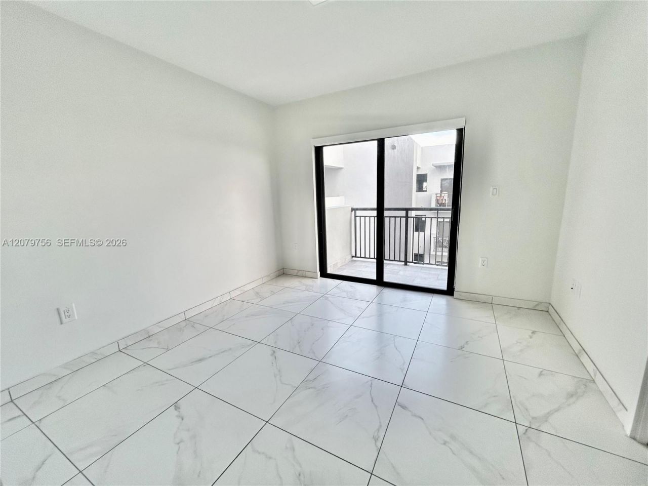 836 SW 2nd St, Unit 401, Miami, FL 33130 Photo