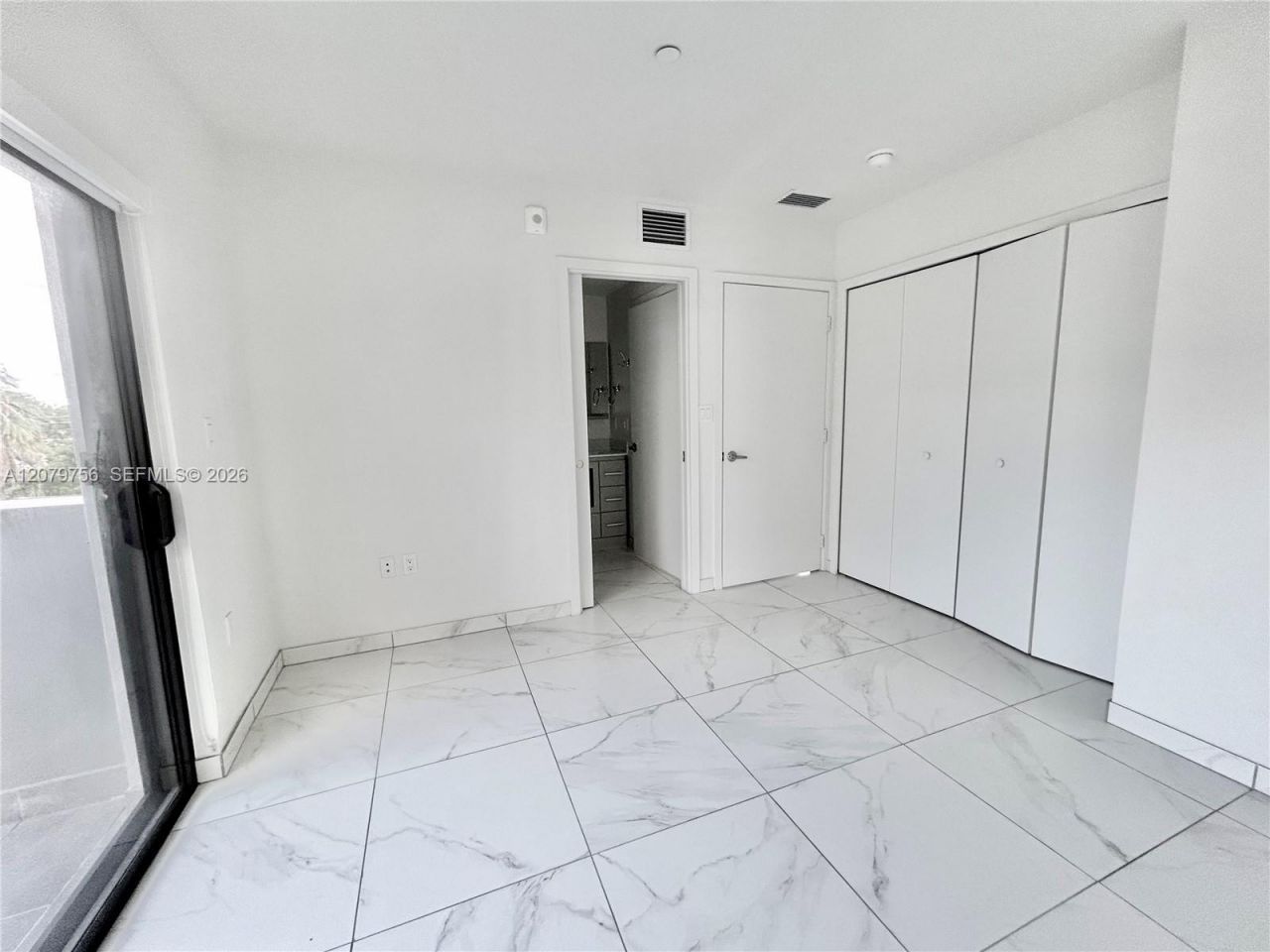 836 SW 2nd St, Unit 401, Miami, FL 33130 Photo