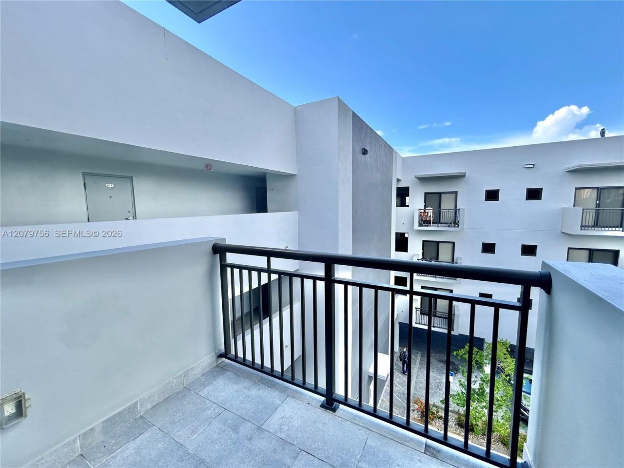 836 SW 2nd St, Unit 401, Miami, FL 33130 Photo