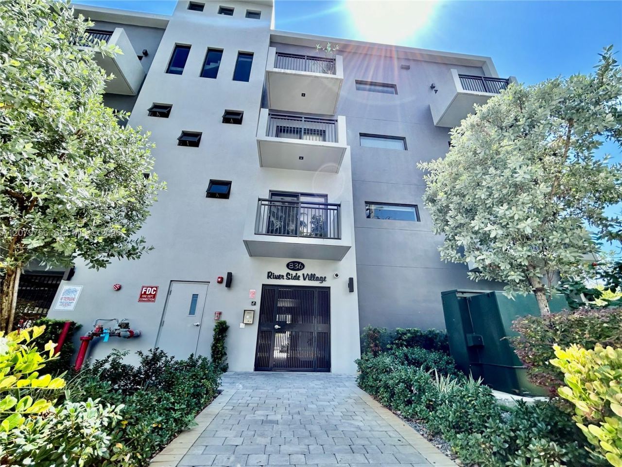 836 SW 2nd St, Unit 401, Miami, FL 33130 Photo