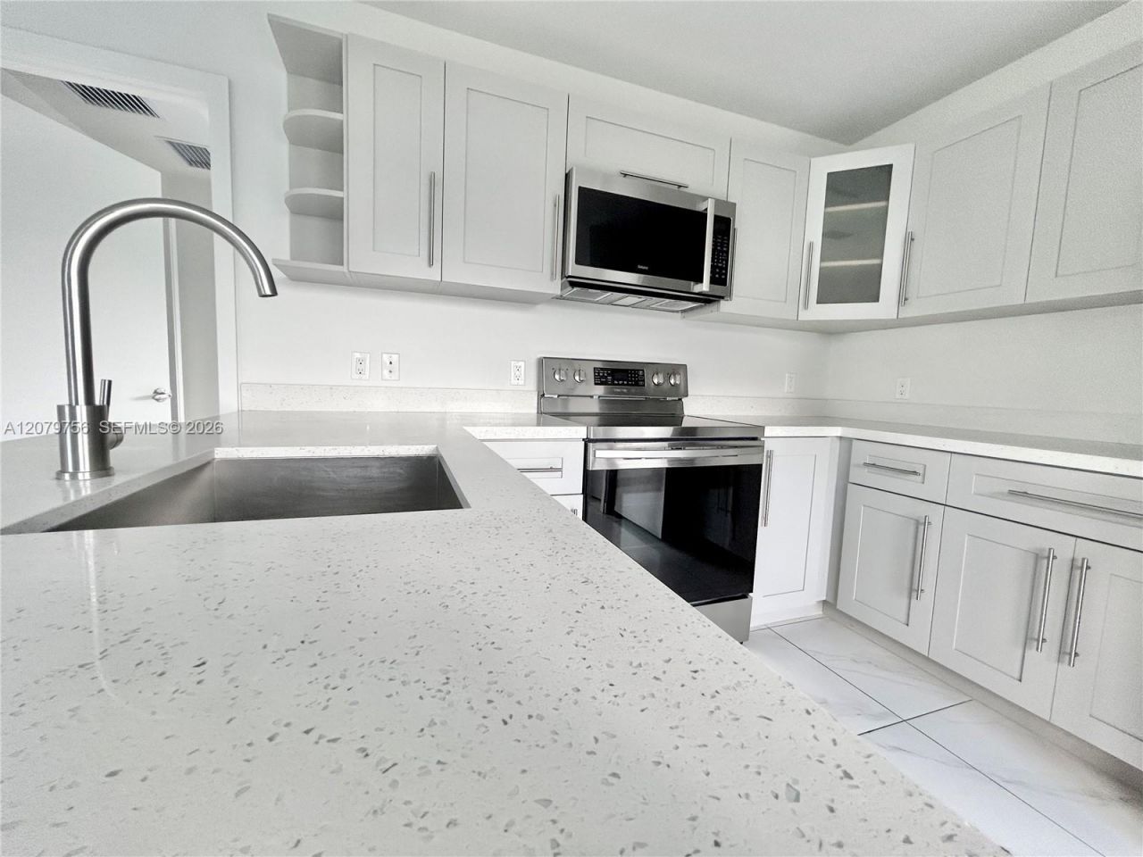 836 SW 2nd St, Unit 401, Miami, FL 33130 Photo