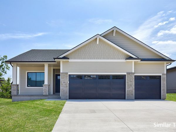 16523 Deerview Drive, Urbandale, IA 50323