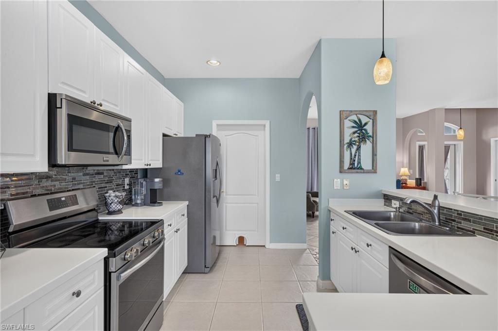 23410 Olde Meadowbrook Cir , Estero, FL 34134 Photo