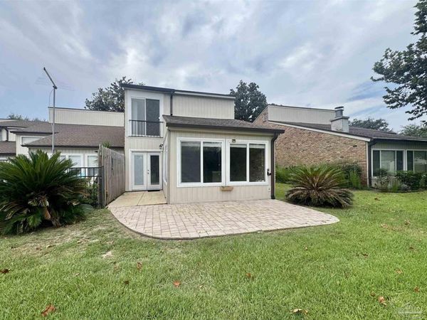 4808 Huron Dr, Pensacola, FL 32507