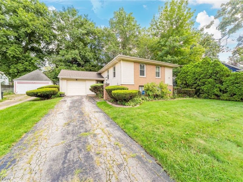 753 Crestview Avenue, Akron, OH 44320 Photo 1