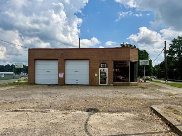 735 Denman Avenue , Coshocton, OH 43812