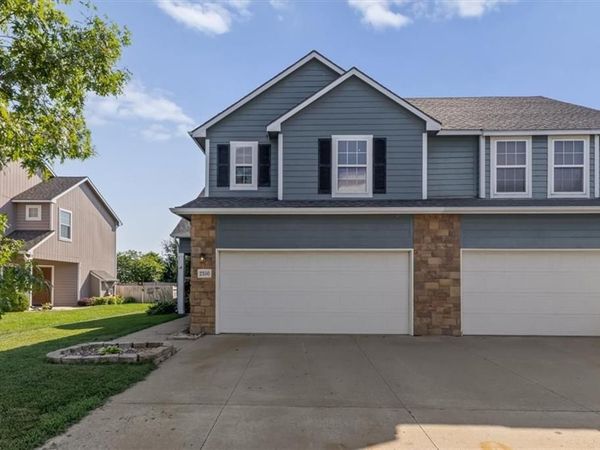 2350 Surrey Drive, Lawrence, KS 66046