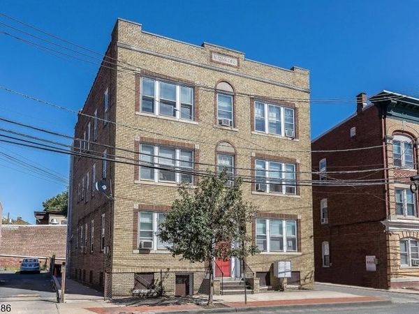 57 Glenridge Ave, Unit 2R, Montclair, NJ 07042