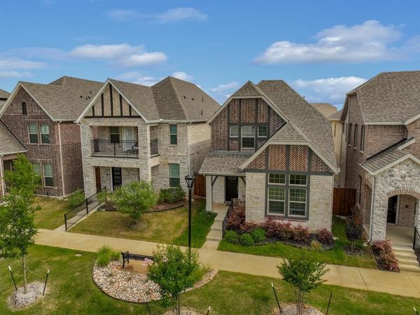 2617 Kings Canyon Mews , Corinth, TX 76210
