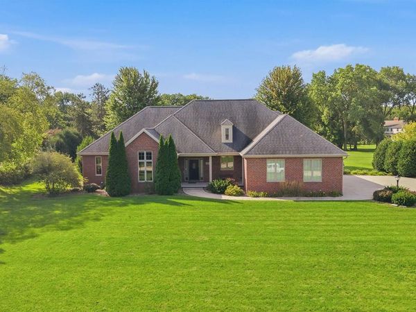 808 MULLEN DRIVE, Fond Du Lac, WI 54935
