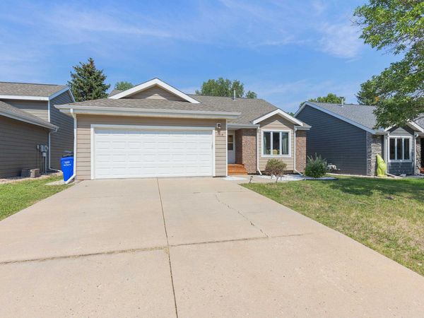 1214 Range View Circle, Rapid City, SD 57701