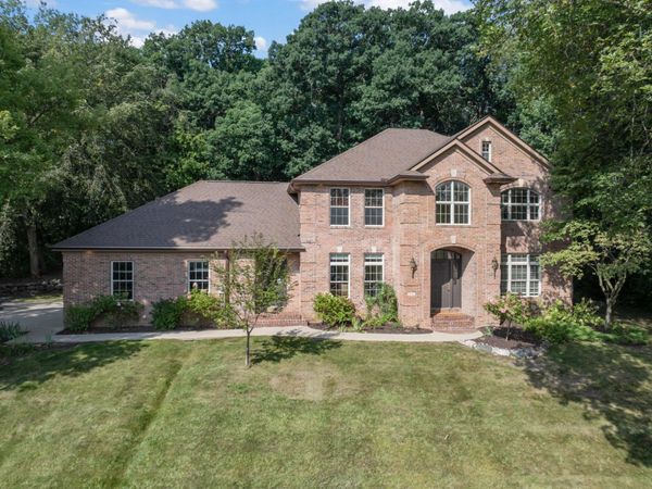 1932 Baihly Estates Lane SW, Rochester, MN 55902