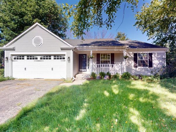 36 McKinley Lane , Streamwood, IL 60107