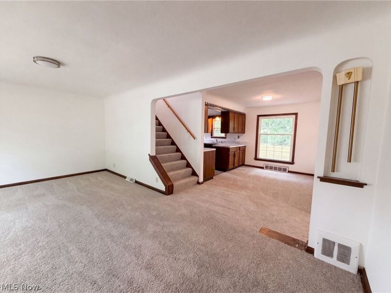 971 Learidge Road, Cleveland, OH 44124 Photo 3