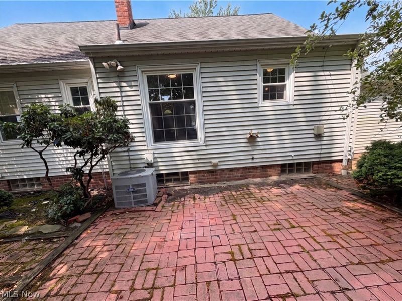 971 Learidge Road, Cleveland, OH 44124 Photo 5