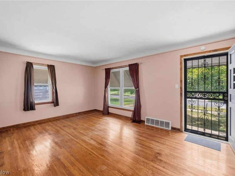 25521 Zeman Avenue, Euclid, OH 44132 Photo 12
