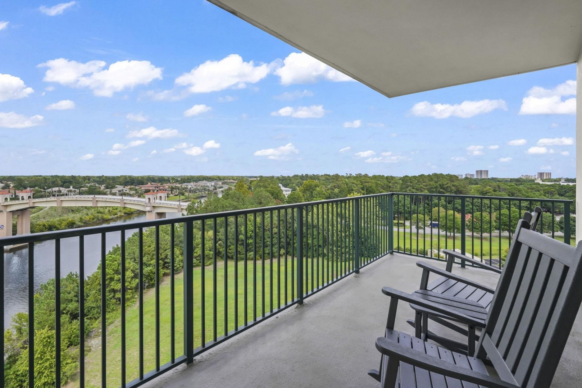 8121 Amalfi Pl. Photo 10
