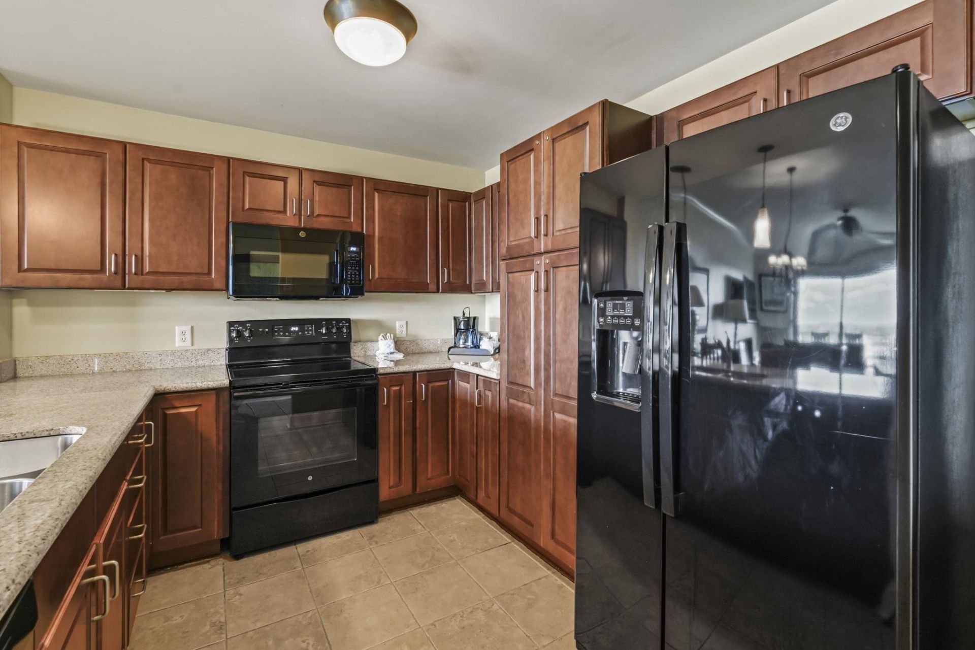 8121 Amalfi Pl. Photo 16