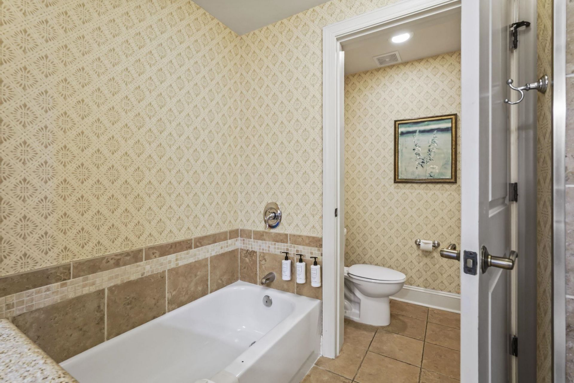 8121 Amalfi Pl. Photo 21