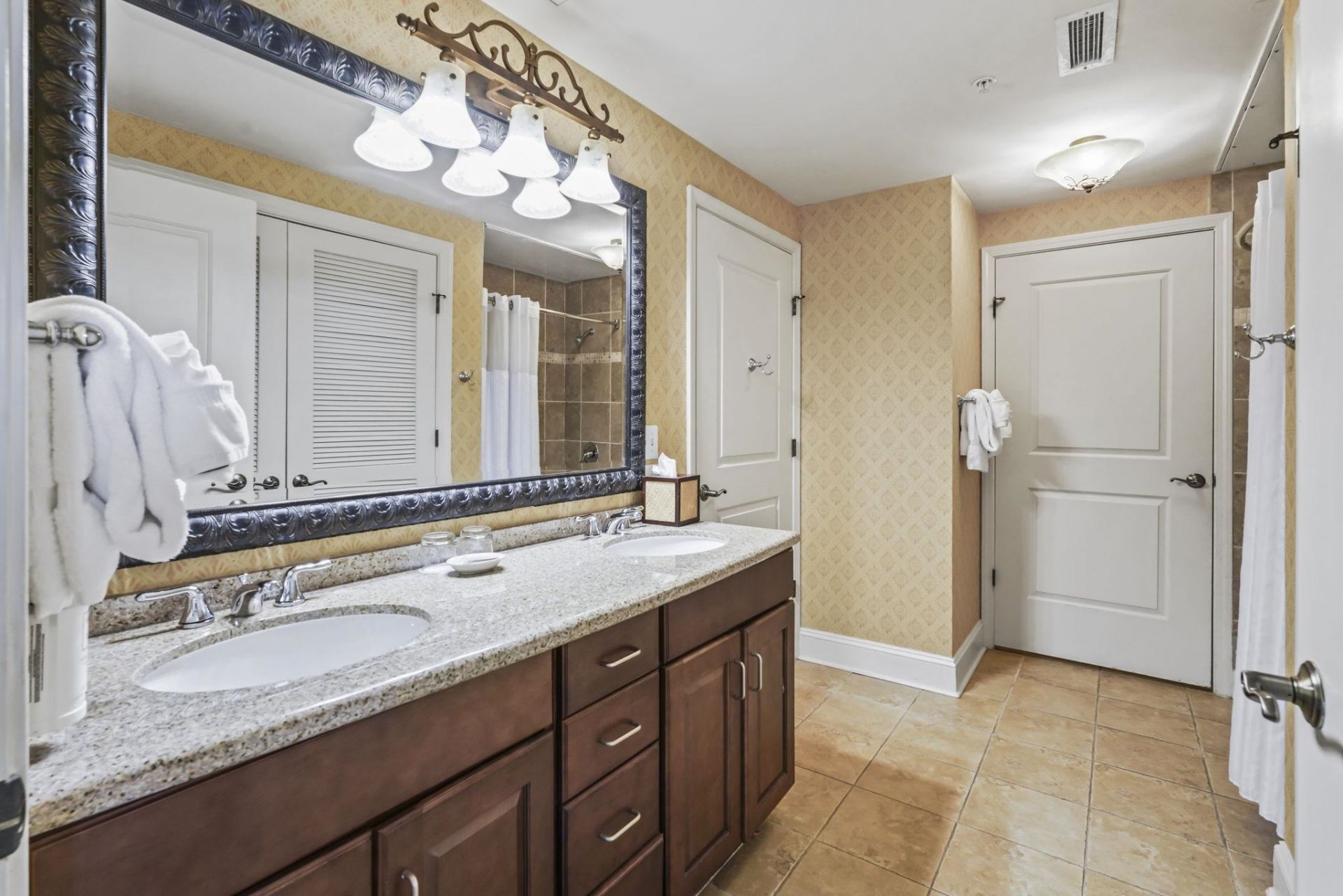 8121 Amalfi Pl. Photo 24