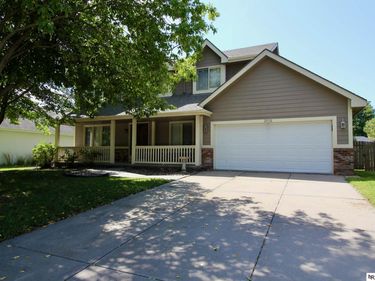 2001 Dana Lane, Papillion, NE 68133