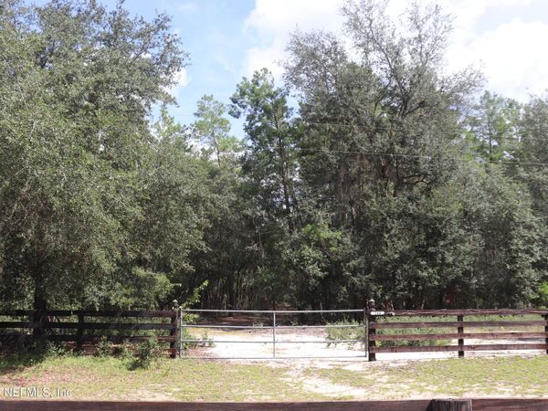 244 SIMPSON Drive, Interlachen, FL 32148