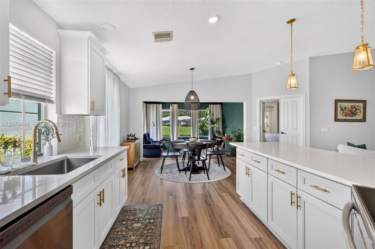 1608 SW Waterfall Blvd, Palm City, FL 34990 Photo