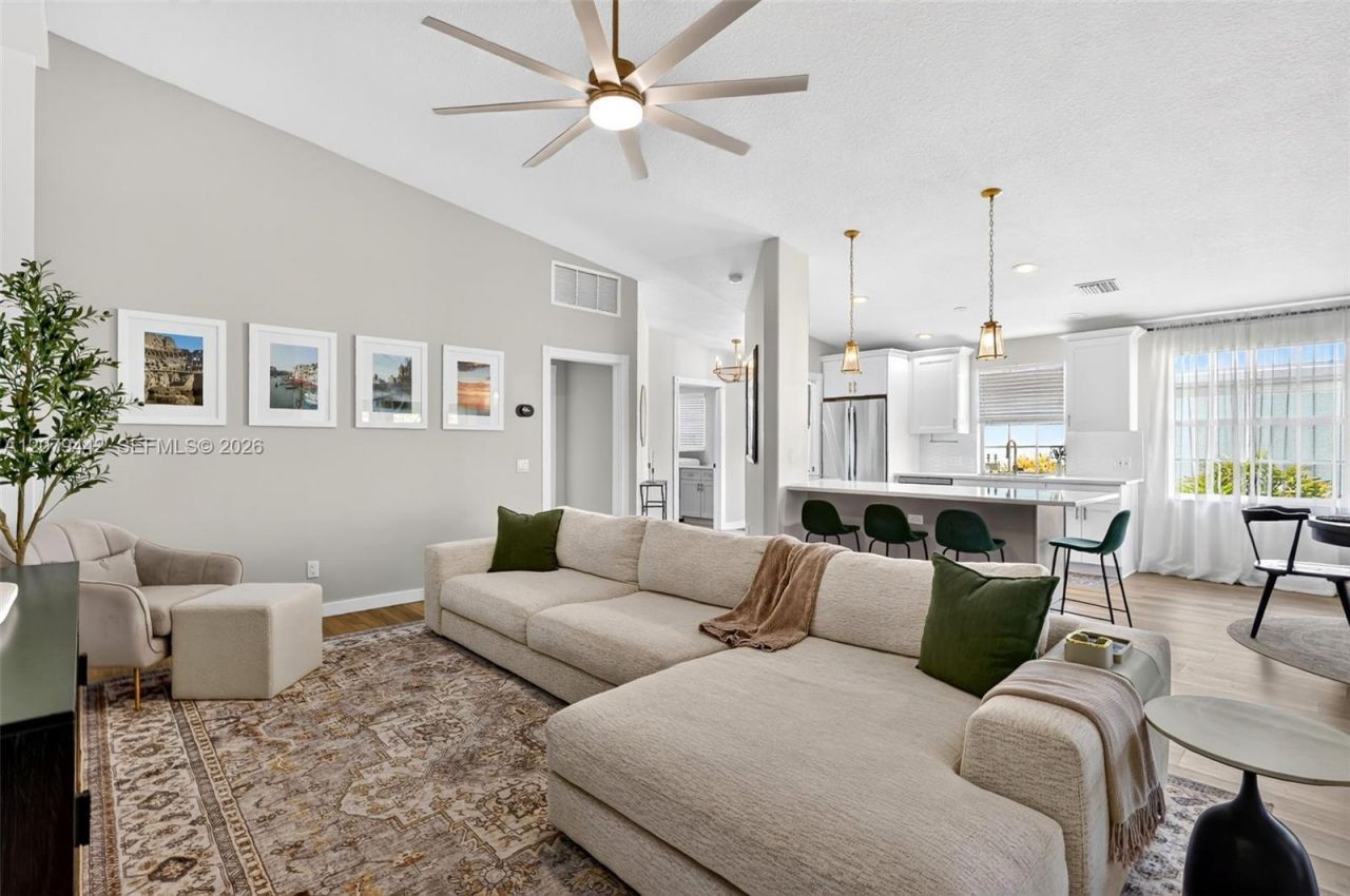1608 SW Waterfall Blvd, Palm City, FL 34990 Photo
