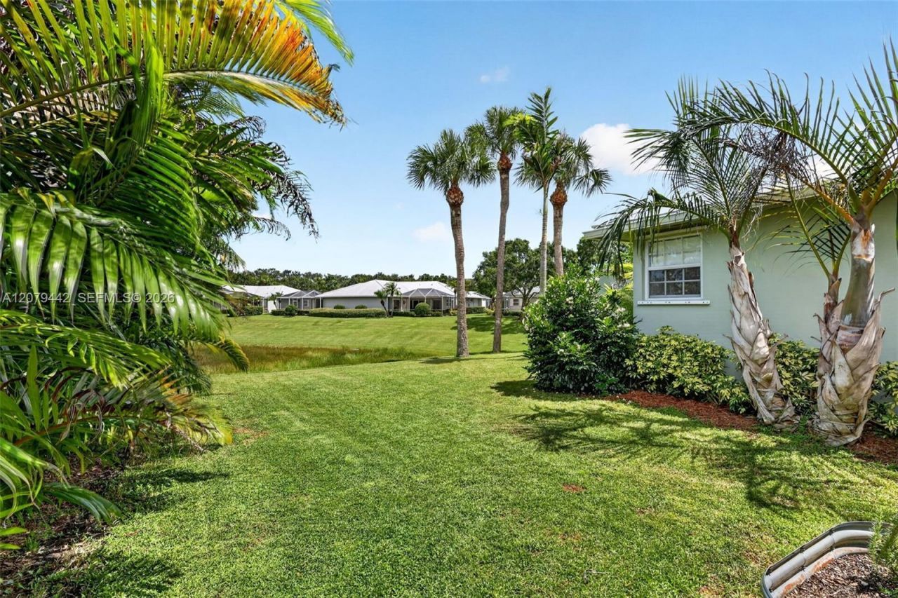 1608 SW Waterfall Blvd, Palm City, FL 34990 Photo