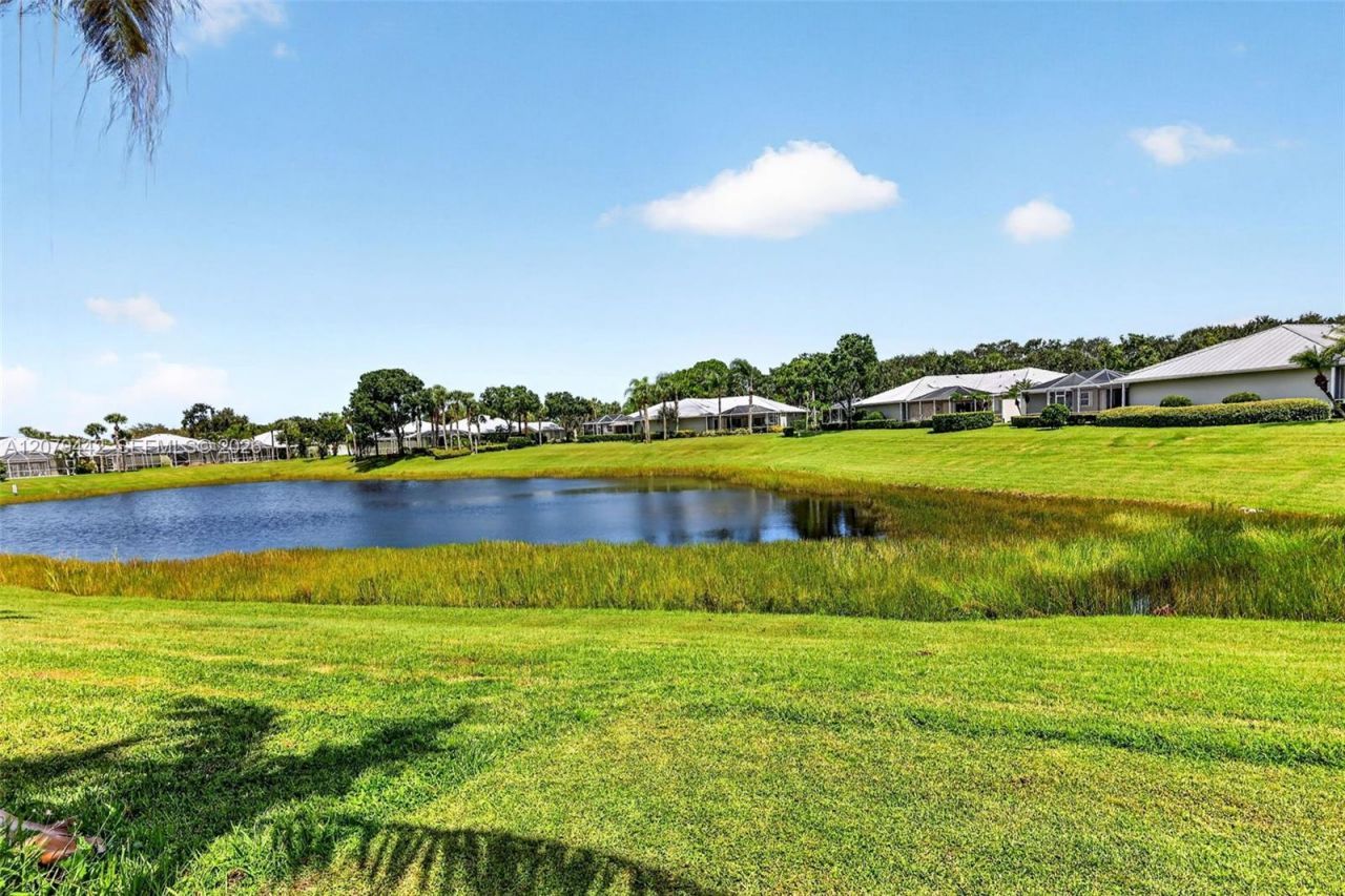 1608 SW Waterfall Blvd, Palm City, FL 34990 Photo