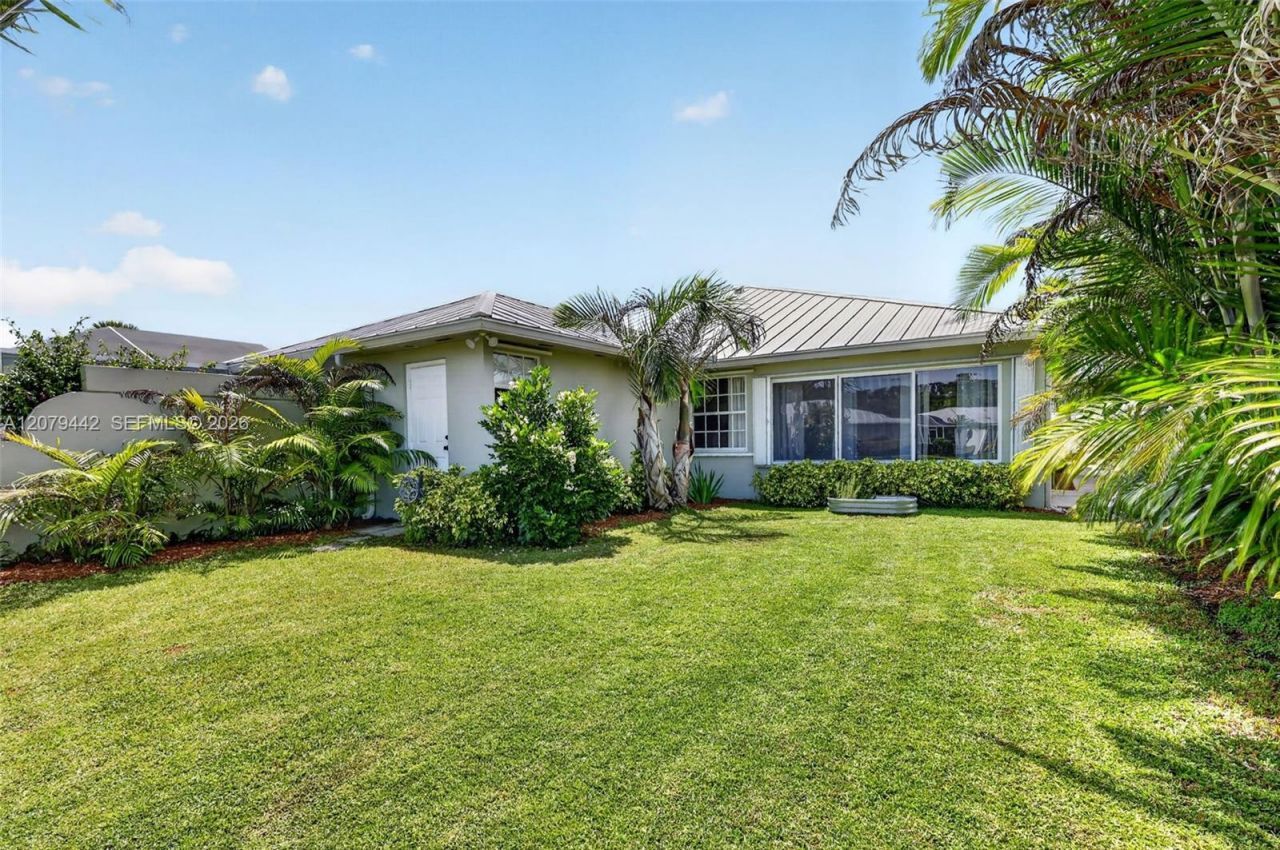 1608 SW Waterfall Blvd, Palm City, FL 34990 Photo