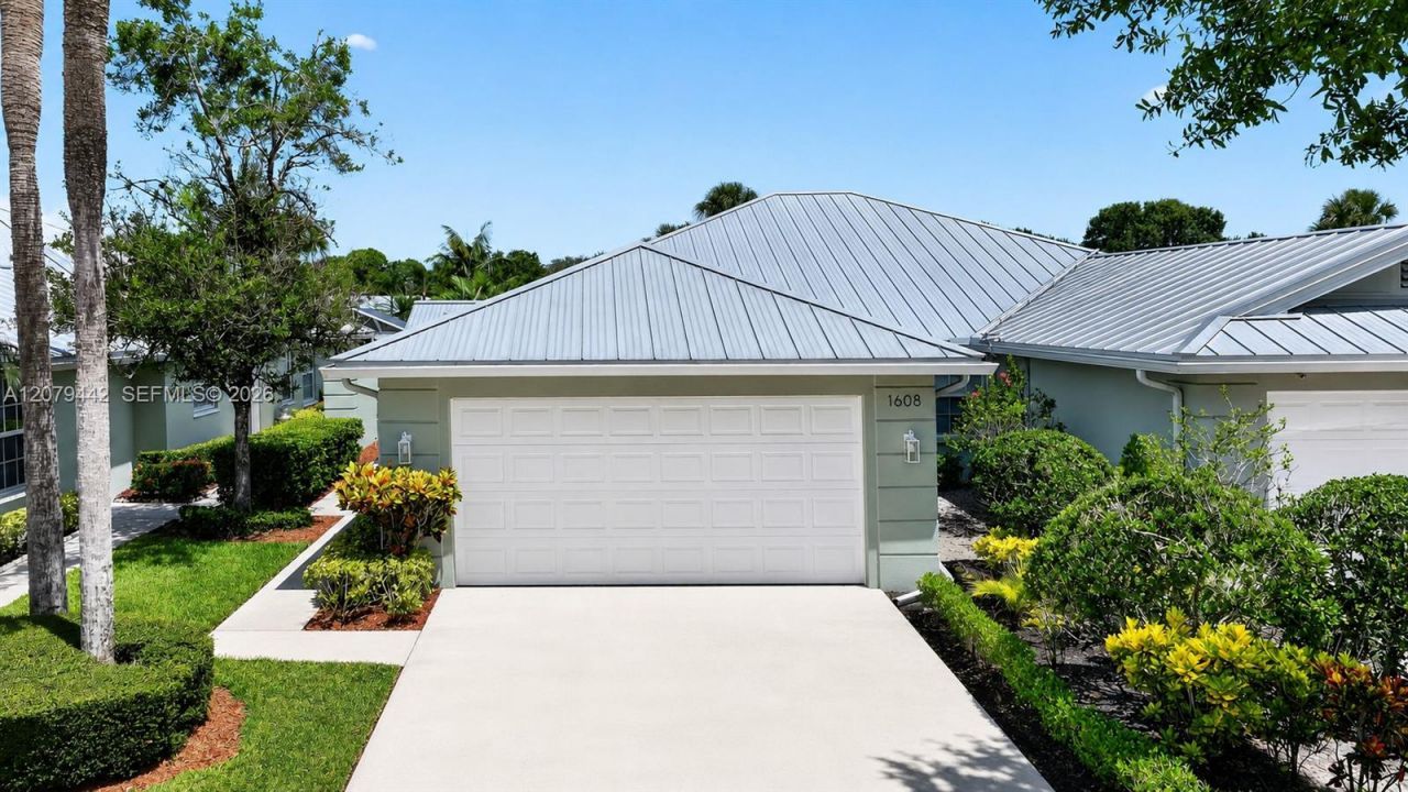 1608 SW Waterfall Blvd, Palm City, FL 34990 Photo